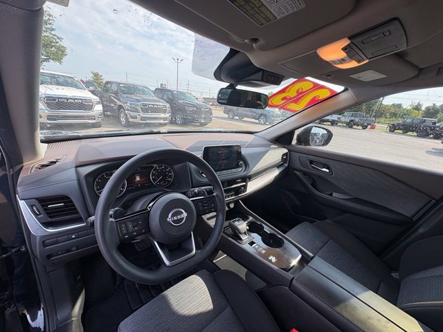Used 2023 Nissan Rogue SV FWD image 16
