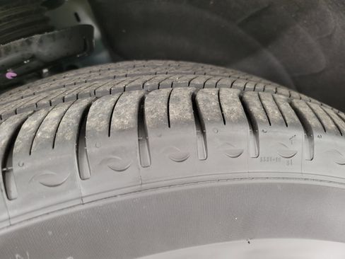 Used 2023 Chevrolet Equinox Premier image 4