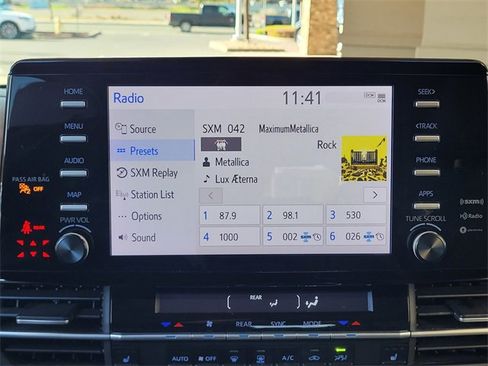 Certified 2023 Toyota Sienna XLE image 24