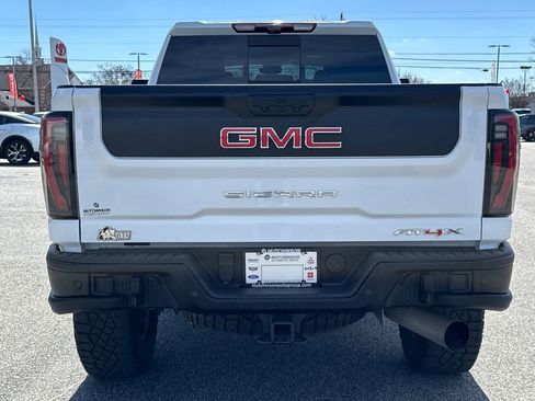 Used 2024 GMC Sierra 2500 AT4X w/ AT4X AEV Edition image 4