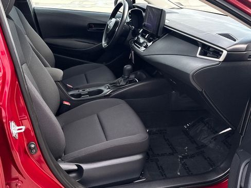 Certified 2025 Toyota Corolla LE image 9