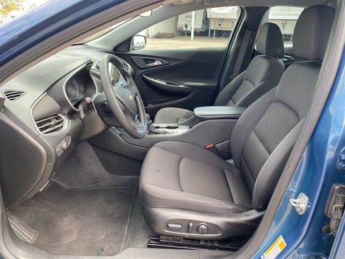Used 2025 Chevrolet Malibu LT FWD image 23