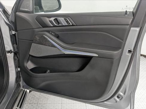 Used 2025 BMW X5 sDrive40i w/ Climate Comfort Package RWD image 23