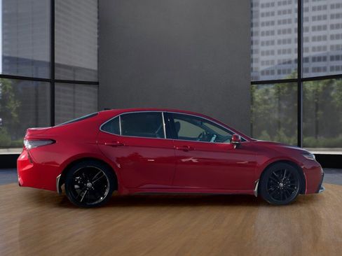 Used 2024 Toyota Camry XSE image 9