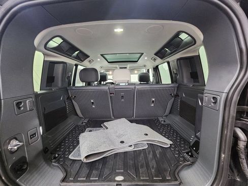 Used 2025 Land Rover Defender 110 X AWD/4WD image 30