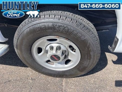 Used 2024 GMC Savana 2500 w/ Driver Convenience Package RWD image 8