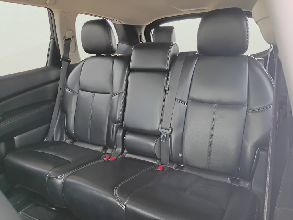 Used 2018 Nissan Pathfinder SL w/ Midnight Edition Package AWD/4WD image 27