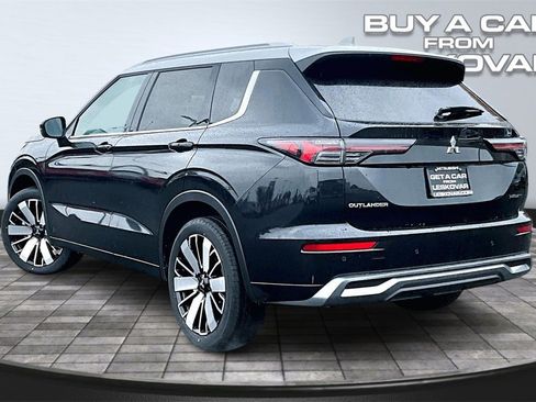 New 2025 Mitsubishi Outlander AWD image 3
