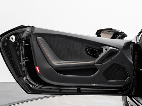 Used 2017 Lamborghini Huracan LP 580-2 image 38