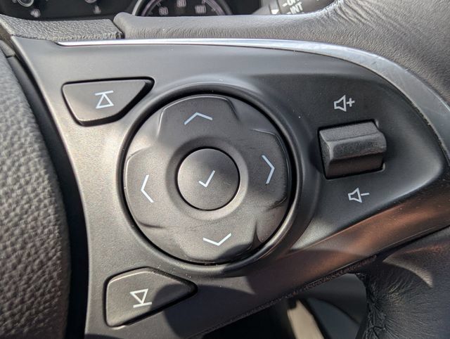 Used 2018 Buick Enclave Essence AWD/4WD image 23