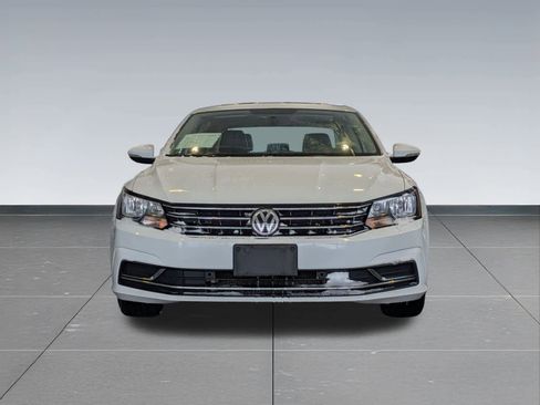 Used 2018 Volkswagen Passat 2.0T SE image 9