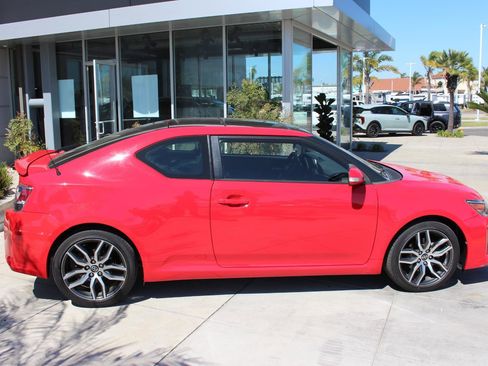 Used 2016 Scion tC image 10