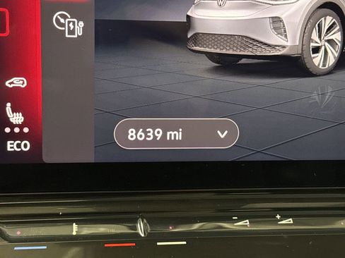 Used 2021 Volkswagen ID.4 Pro S w/ Gradient Package image 6