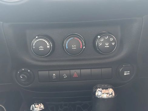 Used 2016 Jeep Wrangler Unlimited Sport w/ Quick Order Package 24S AWD/4WD image 24