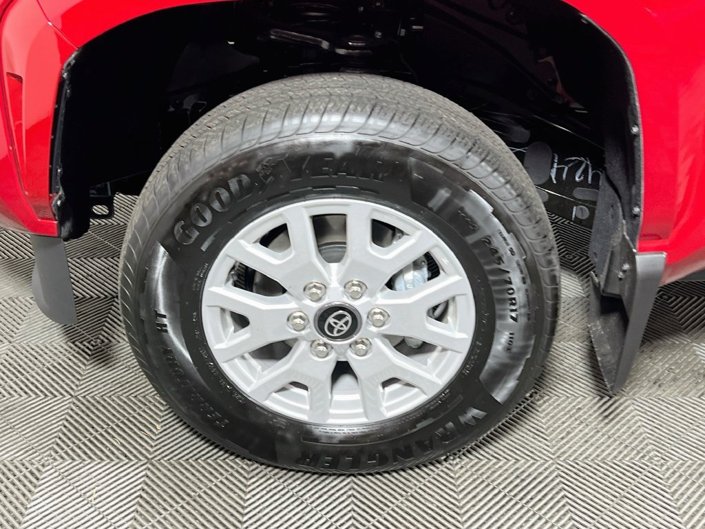 Certified 2026 Toyota Tacoma SR5 AWD/4WD image 25