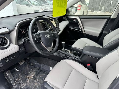 Used 2018 Toyota RAV4 Limited w/ All Weather Liner Package image 10
