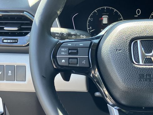 Used 2025 Honda Pilot EX-L image 21