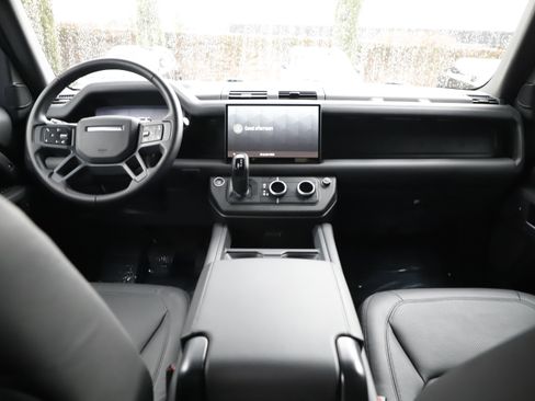 Certified 2025 Land Rover Defender 110 X-Dynamic SE image 20