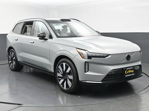 Used 2025 Volvo EX90 Ultra image 3