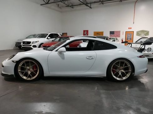Used 2015 Porsche 911 Carrera 4S AWD/4WD image 9