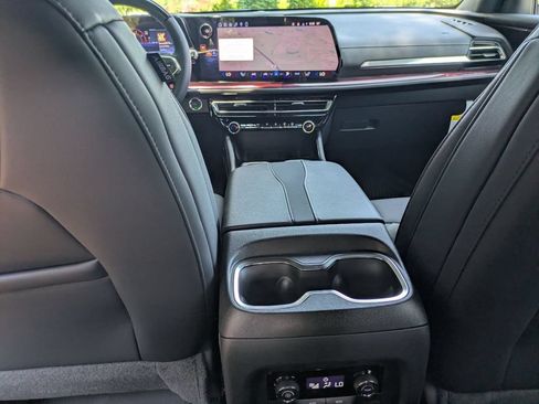 New 2026 Chevrolet Traverse Z71 w/ Enhanced Driving Package AWD/4WD image 30