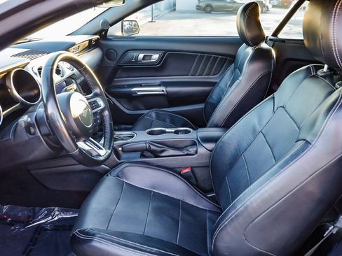 Used 2020 Ford Mustang Premium image 19