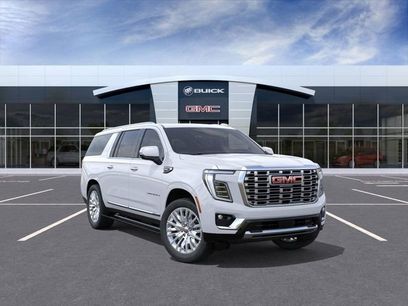 New 2026 GMC Yukon XL Denali w/ Sun & Power Step Package
