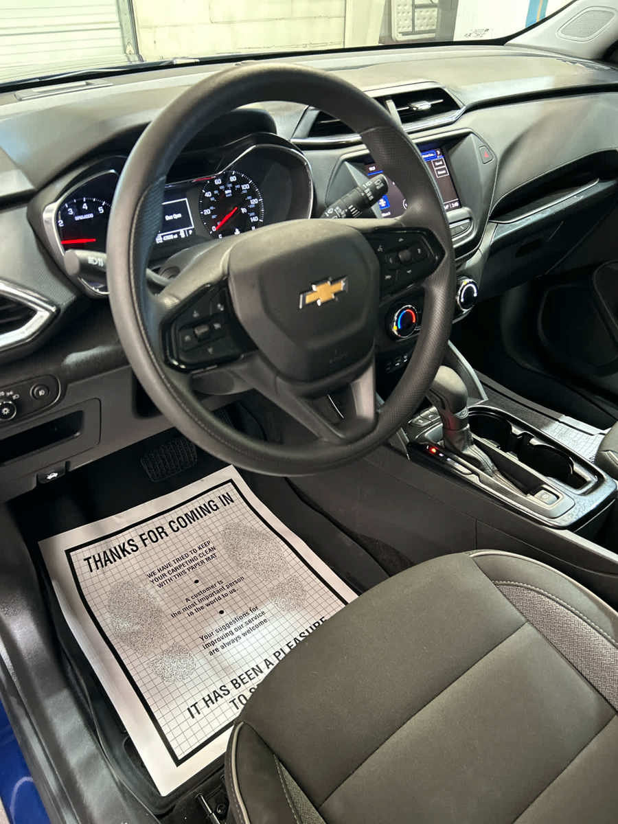 Used 2023 Chevrolet TrailBlazer LT AWD/4WD image 23