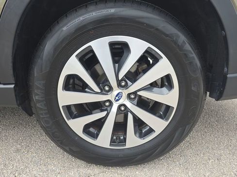 Used 2021 Subaru Outback Premium image 32