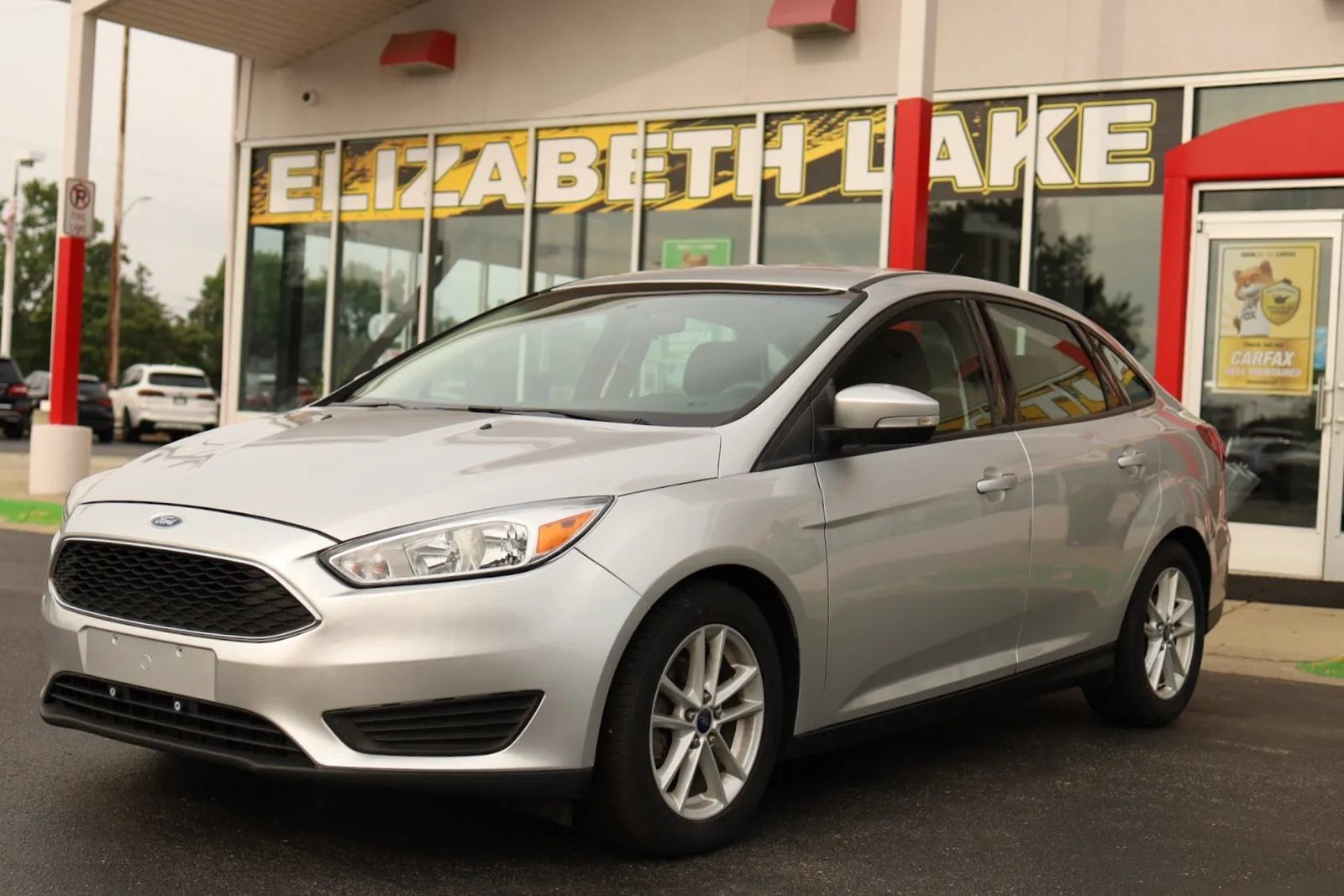 Used 2016 Ford Focus SE FWD image 1
