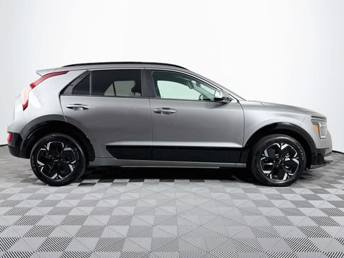 Used 2025 Kia Niro Wind w/ Wind Preserve Package FWD image 26