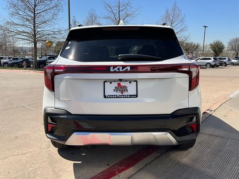 Used 2025 Kia Seltos S image 7