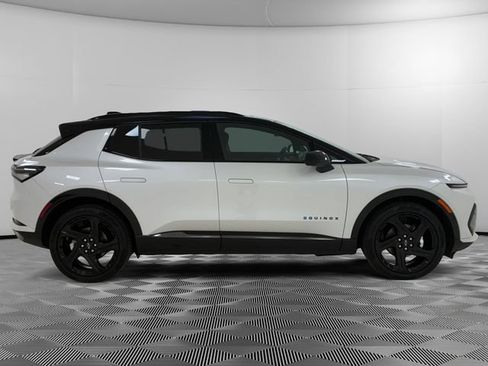 Certified 2025 Chevrolet Equinox EV RS w/ Active Safety Package 3 AWD/4WD image 6