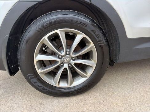 Used 2017 Hyundai Santa Fe Limited w/ Cargo Package image 29