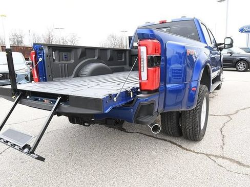 New 2026 Ford F350 Platinum w/ FX4 Off-Road Package AWD/4WD image 22