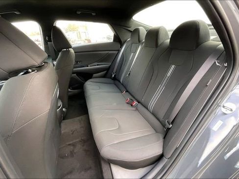 New 2026 Hyundai Elantra SEL Sport Premium FWD image 10