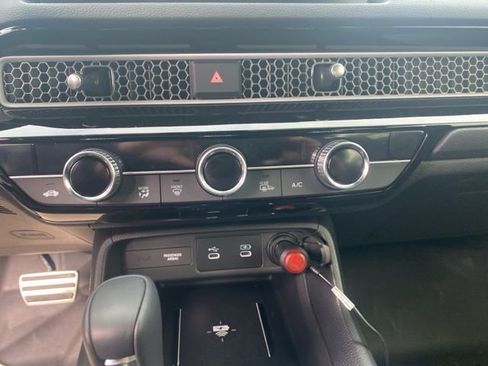 Used 2025 Honda Civic Sport Touring image 28