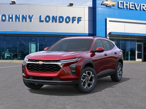 New 2026 Chevrolet Trax LT w/ Driver Confidence Package FWD image 6