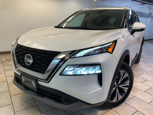 Used 2021 Nissan Rogue SV w/ Premium Package image 1