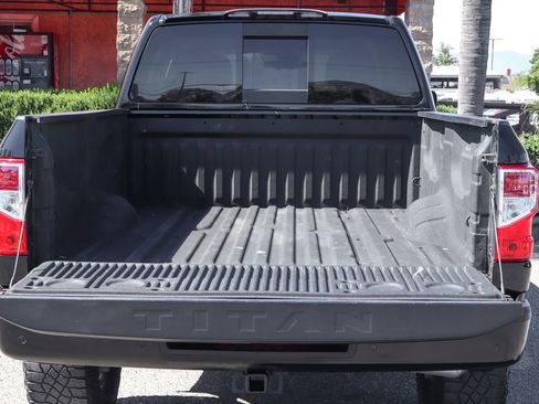 Used 2021 Nissan Titan S w/ HD Front GAWR Package AWD/4WD image 8