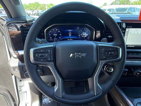 Used 2024 Chevrolet Silverado 1500 LT Trail Boss w/ LT Trail Boss Premium Package AWD/4WD image 23