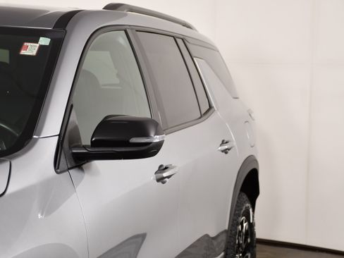 Used 2025 Chevrolet Traverse Z71 AWD/4WD image 13