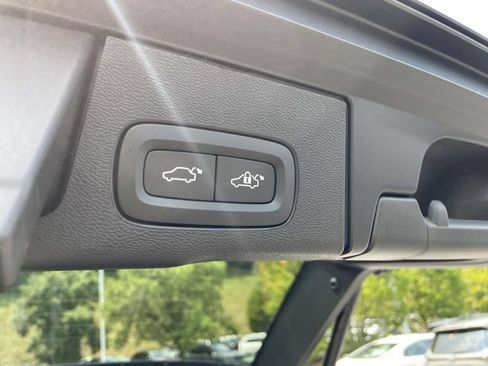 Used 2026 Volvo XC60 B5 Plus w/ Protection Package Premier AWD/4WD image 19