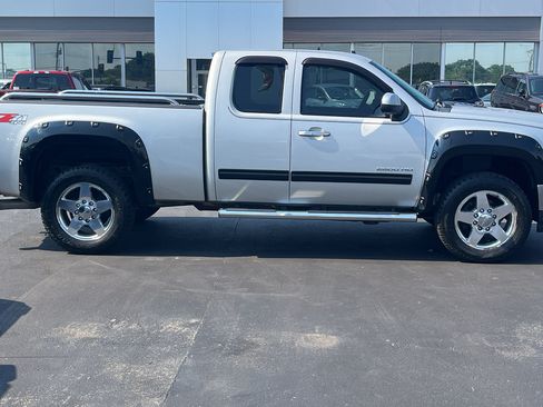 Used 2011 GMC Sierra 2500 SLT w/ SLT Convenience Package AWD/4WD image 11
