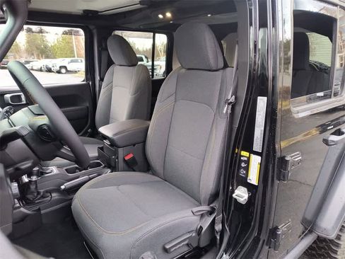 Used 2024 Jeep Wrangler Willys image 11