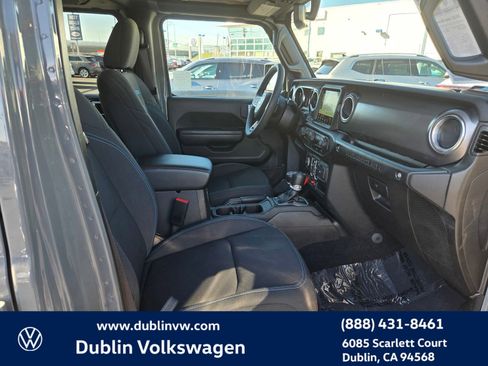 Used 2023 Jeep Wrangler Unlimited Rubicon 4xe image 17