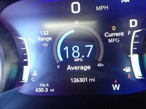 Used 2018 Chrysler Pacifica Touring-L w/ Advanced Safetytec Group FWD image 25