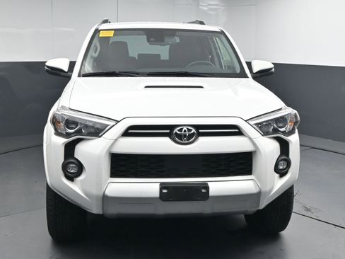 Certified 2024 Toyota 4Runner TRD Off-Road Premium image 2