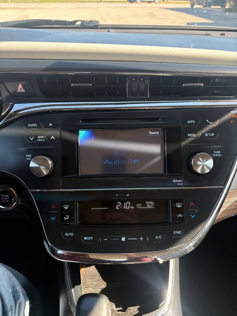 Used 2013 Toyota Avalon XLE Touring FWD image 17
