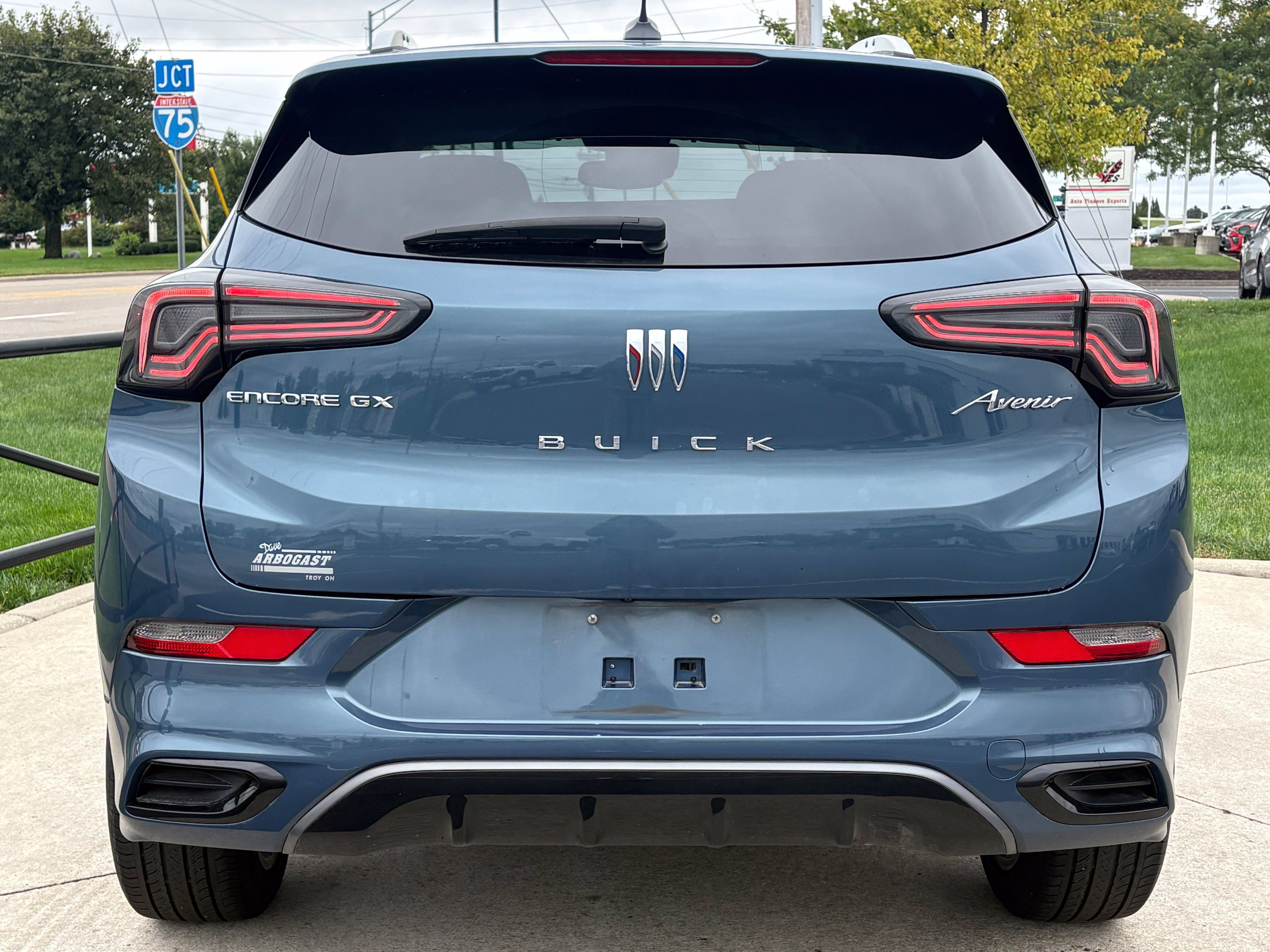 Used 2024 Buick Encore GX Avenir w/ Avenir Convenience Package FWD image 6